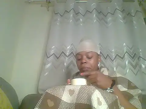 Snapshot of fentyvee chatting on 07-18-26, 11:52 fentyvee online show from 07-18-26, 11:52