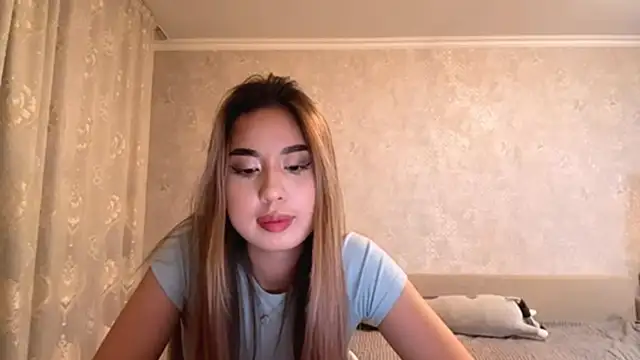 SofiTheTrophy online show from 04-25-26, 03:31