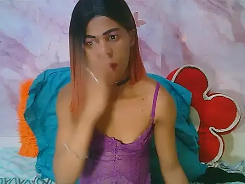 Snapshot of EbonySweetPeach chatting on 06-11-26, 05:44 EbonySweetPeach online show from 06-11-26, 05:44