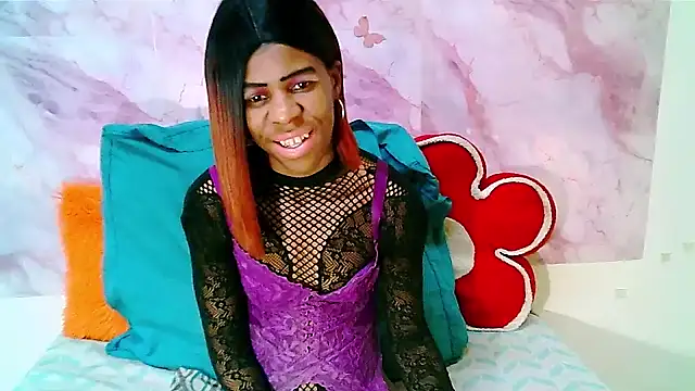 Snapshot of EbonySweetPeach chatting on 07-11-26, 05:54 EbonySweetPeach online show from 07-11-26, 05:54
