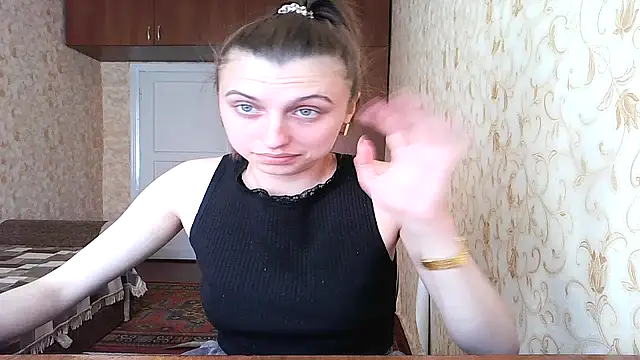 Snapshot of MilaShka29 chatting on 05-11-26, 07:03 MilaShka29 online show from 05-11-26, 07:03