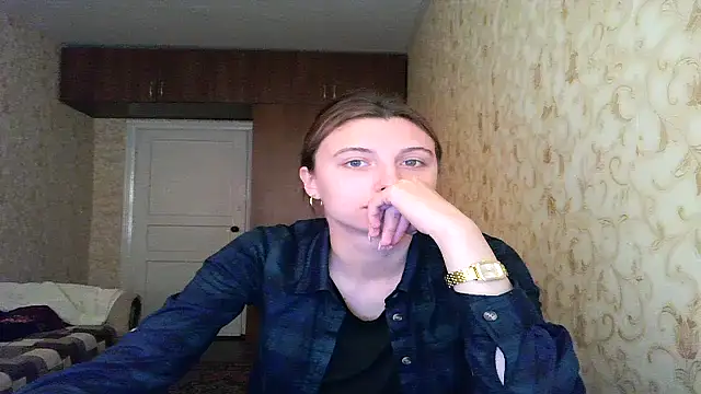 Snapshot of MilaShka29 chatting on 05-25-26, 09:04 MilaShka29 online show from 05-25-26, 09:04