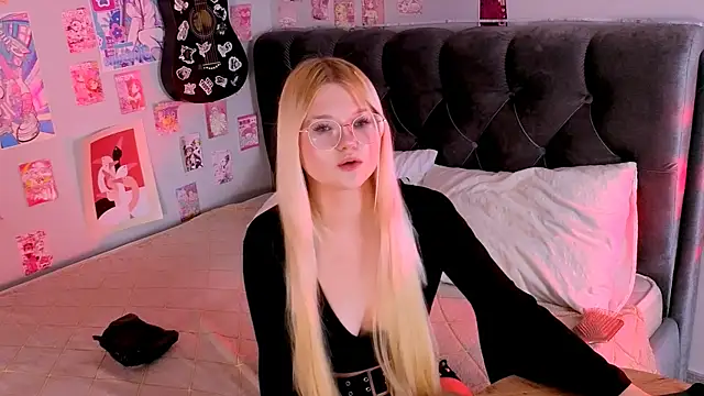 Snapshot of LunariaFox chatting on 07-09-26, 02:54 LunariaFox online show from 07-09-26, 02:54