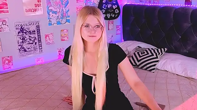 Snapshot of LunariaFox chatting on 07-26-26, 02:46 LunariaFox online show from 07-26-26, 02:46
