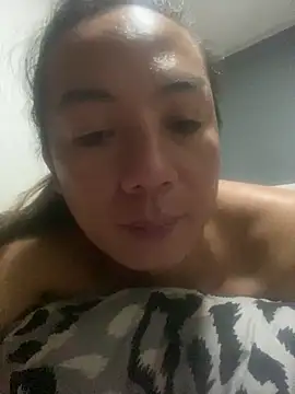 Asian Liezly18 online show from 04-22-26, 03:35