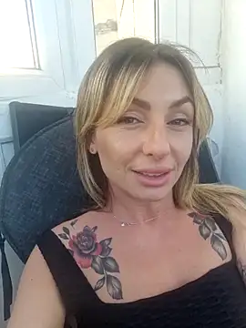 Snapshot of SofiaLace chatting on 05-27-26, 03:31 SofiaLace online show from 05-27-26, 03:31