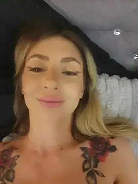 Snapshot of SofiaLace chatting on 07-11-26, 04:59 SofiaLace online show from 07-11-26, 04:59