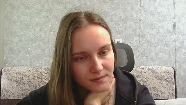 Snapshot of DolcezzaCream chatting on 06-03-26, 02:44 DolcezzaCream online show from 06-03-26, 02:44