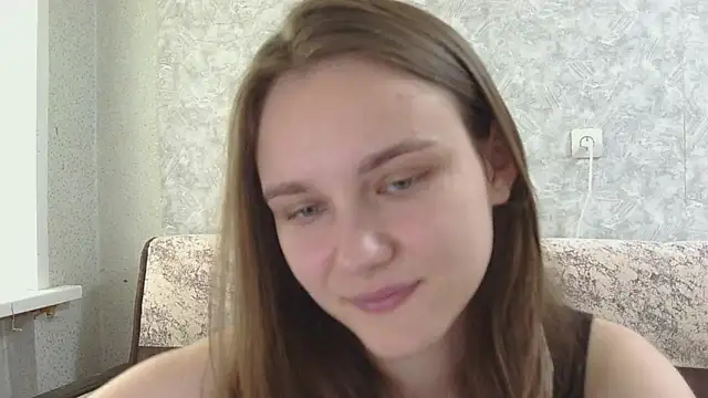Snapshot of DolcezzaCream chatting on 06-15-26, 12:07 DolcezzaCream online show from 06-15-26, 12:07