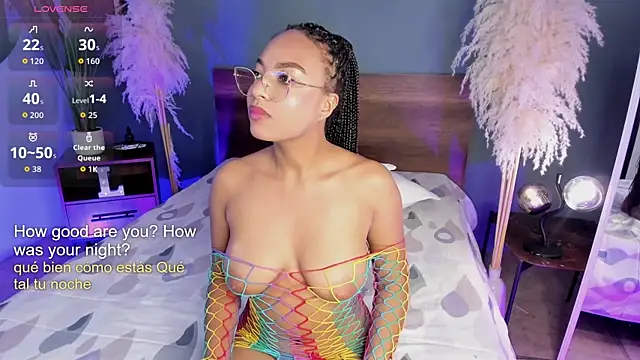 Lynncute online show from 07-19-26, 04:16