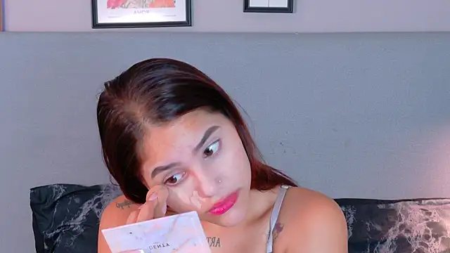 CuteWofy  online show from 06-02-26, 11:56