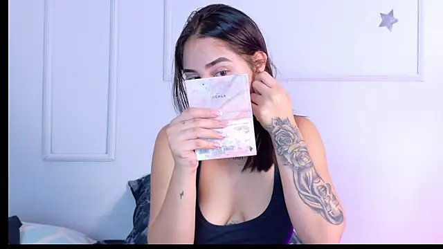 CuteWofy  online show from 06-10-26, 11:42
