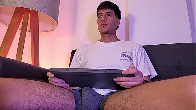 Snapshot of Derek_stud_ chatting on 06-07-26, 04:16 Derek stud online show from 06-07-26, 04:16