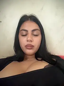 LilyLovell online show from 05-18-26, 01:06