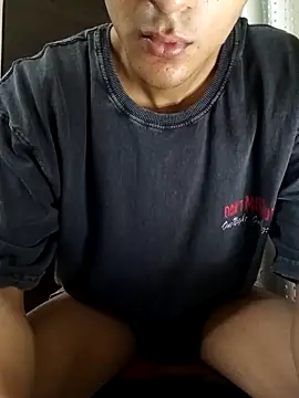 Snapshot of skinny_raj chatting on 05-16-26, 08:07 skinny raj online show from 05-16-26, 08:07