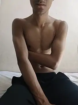 Snapshot of skinny_raj chatting on 05-26-26, 06:37 skinny raj online show from 05-26-26, 06:37