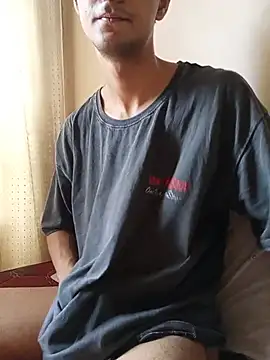 Snapshot of skinny_raj chatting on 06-18-26, 08:36 skinny raj online show from 06-18-26, 08:36
