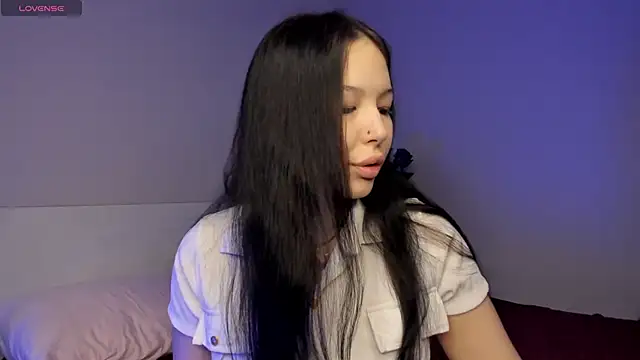 Snapshot of missinfull chatting on 05-15-26, 01:29 missinfull online show from 05-15-26, 01:29