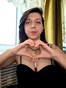 Snapshot of HeyyLuna chatting on 05-05-26, 06:10 HeyyLuna online show from 05-05-26, 06:10