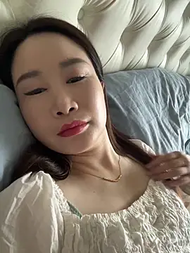 Snapshot of xiaoyan-888 chatting on 05-16-26, 03:25 xiaoyan-888 online show from 05-16-26, 03:25