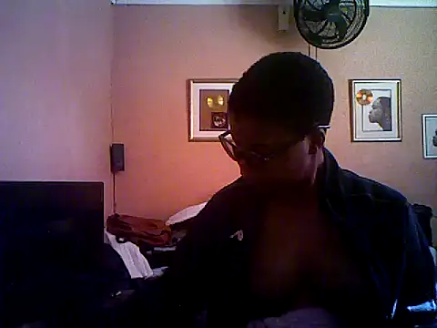 Snapshot of Hotboobs27 chatting on 06-14-26, 07:54 Hotboobs27 online show from 06-14-26, 07:54