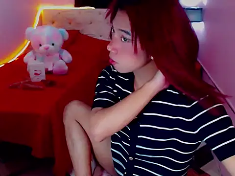 Snapshot of URsexyLylia chatting on 05-08-26, 04:45 URsexyLylia online show from 05-08-26, 04:45