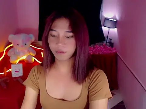 Snapshot of URsexyLylia chatting on 05-21-26, 04:47 URsexyLylia online show from 05-21-26, 04:47