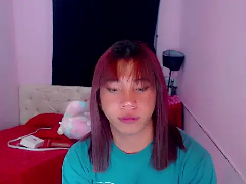 Snapshot of URsexyLylia chatting on 05-23-26, 06:12 URsexyLylia online show from 05-23-26, 06:12