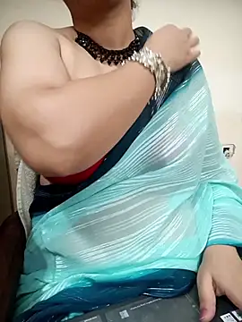 Snapshot of Aayaat__ chatting on 06-05-26, 04:41 Aayaat online show from 06-05-26, 04:41