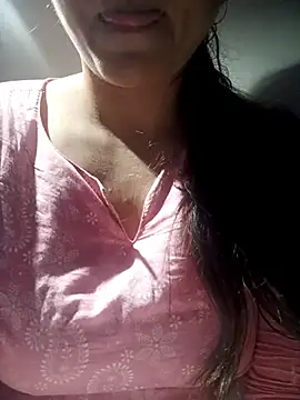 Snapshot of Aayaat__ chatting on 06-14-26, 02:57 Aayaat online show from 06-14-26, 02:57