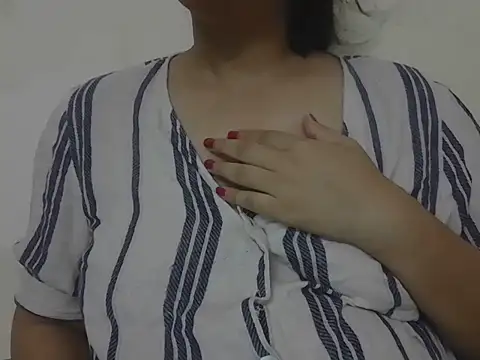 Snapshot of Aayaat__ chatting on 07-14-26, 04:34 Aayaat online show from 07-14-26, 04:34