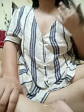 Snapshot of Aayaat__ chatting on 07-28-26, 11:50 Aayaat online show from 07-28-26, 11:50
