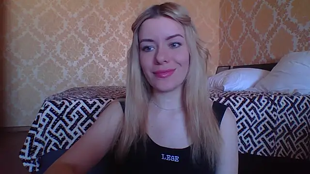 Snapshot of Softy_Aura_ chatting on 05-05-26, 09:39 Softy Aura online show from 05-05-26, 09:39