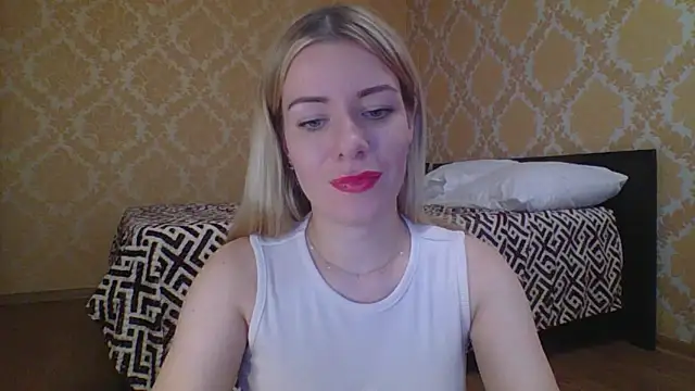 Snapshot of Softy_Aura_ chatting on 05-23-26, 12:20 Softy Aura online show from 05-23-26, 12:20