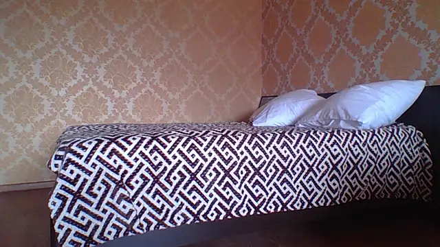 Snapshot of Softy_Aura_ chatting on 06-15-26, 10:50 Softy Aura online show from 06-15-26, 10:50