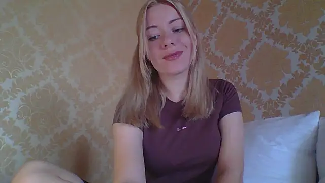 Softy Aura  online show from 07-16-26, 11:05