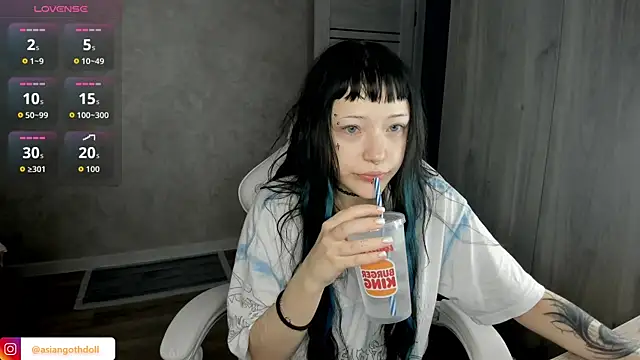 Snapshot of urmelodyy chatting on 07-11-26, 09:16 urmelodyy online show from 07-11-26, 09:16