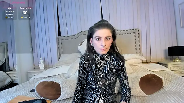 Snapshot of mariana__thompson chatting on 06-26-26, 03:11 mariana thompson online show from 06-26-26, 03:11