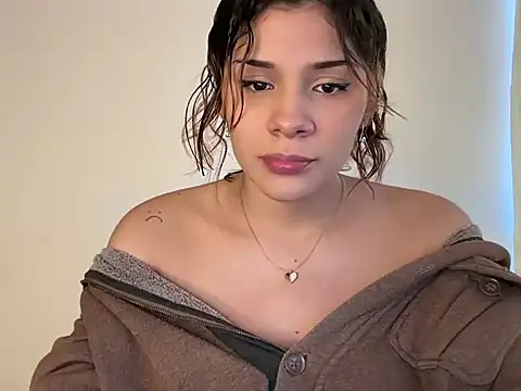 Snapshot of Im__molly6 chatting on 06-17-26, 09:16 Im molly6 online show from 06-17-26, 09:16