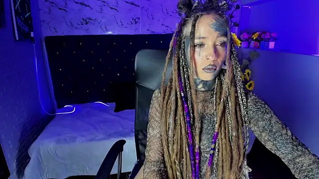 Snapshot of Lucy_Doll8 chatting on 05-28-26, 03:48 Lucy Doll8 online show from 05-28-26, 03:48