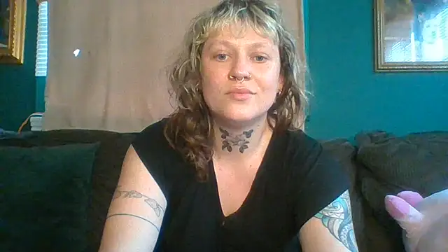 RosieSwitchBitch online show from 07-02-26, 06:58