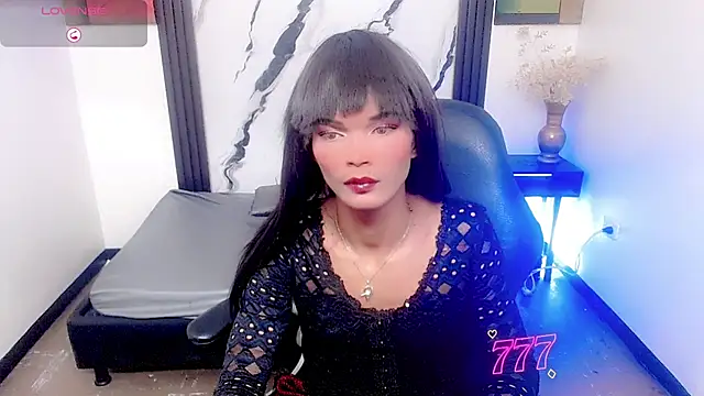 Snapshot of _emma_miller chatting on 06-23-26, 11:30 emma miller online show from 06-23-26, 11:30
