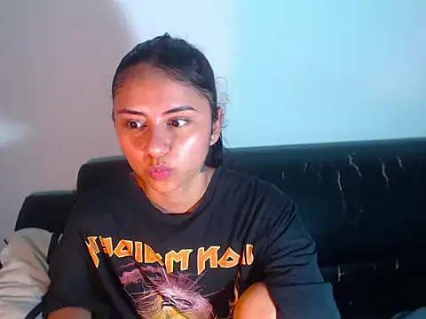 BellaLuxxs online show from 06-04-26, 11:00