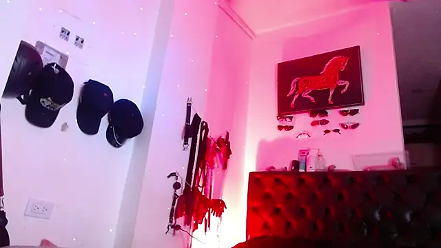 Snapshot of Carolina_Bluee chatting on 04-27-26, 11:14 Carolina Bluee online show from 04-27-26, 11:14