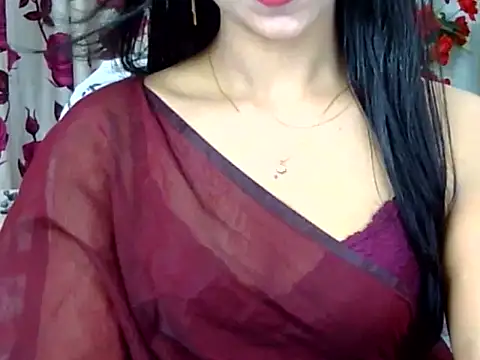 Snapshot of Alina_Nur chatting on 05-18-26, 03:07 Alina Nur online show from 05-18-26, 03:07