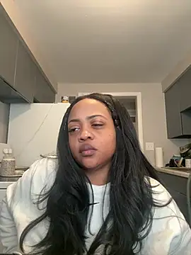 Snapshot of richierichelle chatting on 05-21-26, 02:13 richierichelle online show from 05-21-26, 02:13