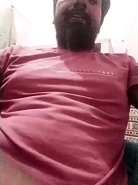Snapshot of rahulkumar144 chatting on 06-08-26, 04:29 rahulkumar144 online show from 06-08-26, 04:29
