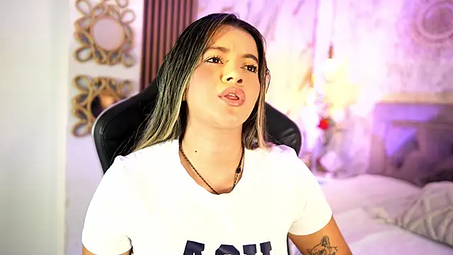 Snapshot of Leidy_2026 chatting on 06-06-26, 01:05 Leidy 2026 online show from 06-06-26, 01:05