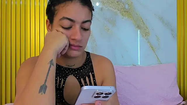 Snapshot of MarceANDCami chatting on 05-17-26, 03:52 MarceANDCami online show from 05-17-26, 03:52