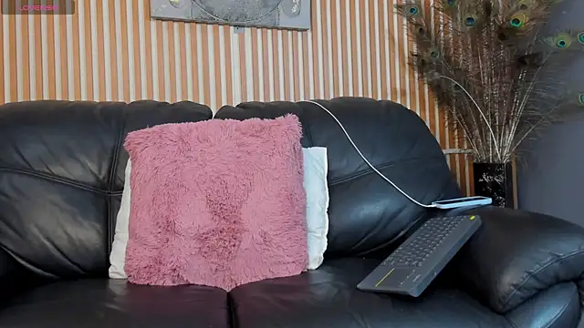 Veronica Black18 online show from 07-15-26, 10:48